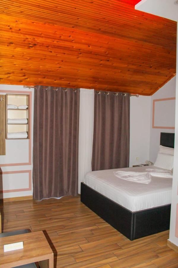 Hotel Golden Shkodra Exterior foto